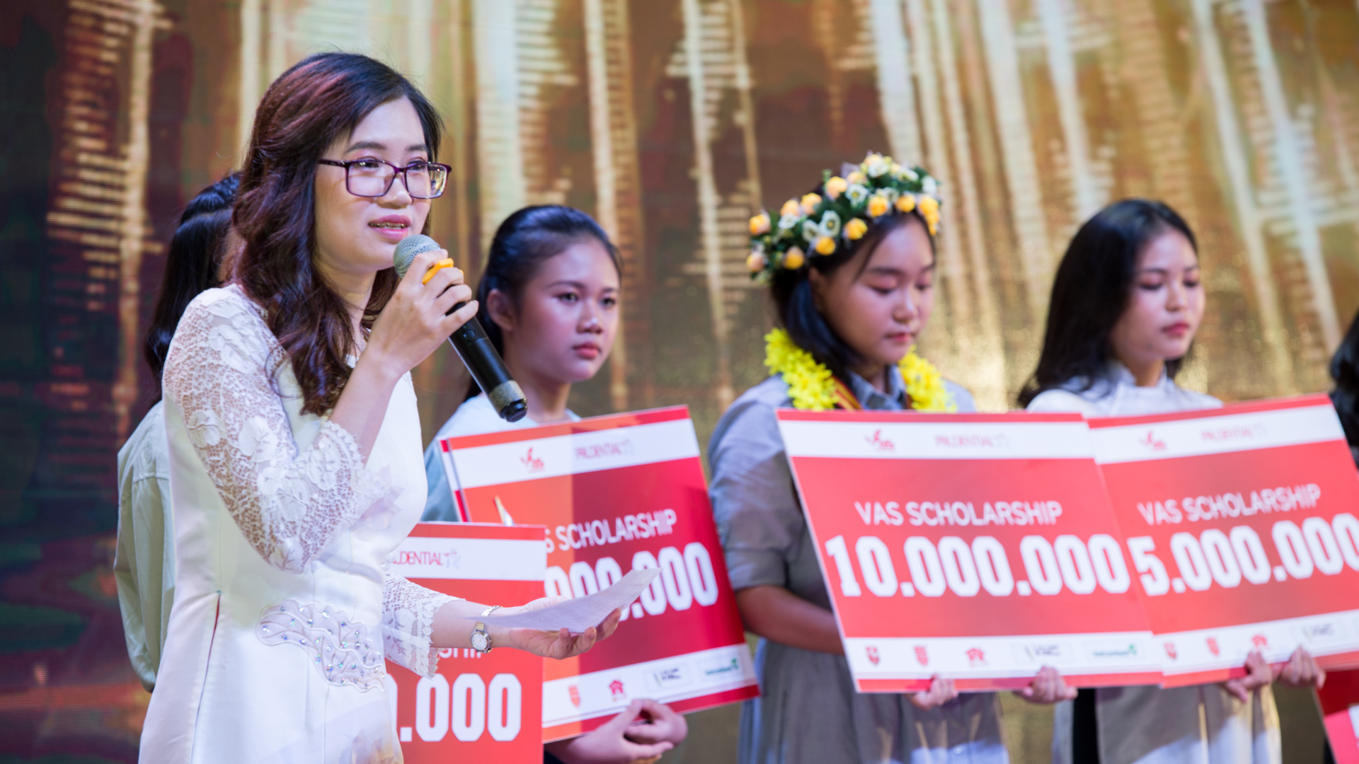 Dấu ấn Hùng biện tiếng Anh 2019